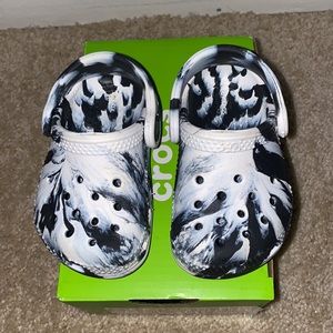 NWT- Classic Marbled Kids Crocs